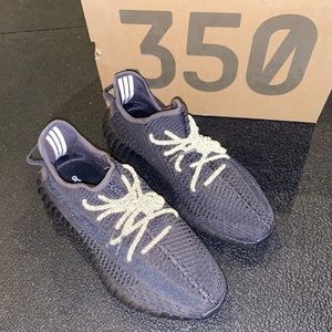 Yeezy 350 V2 Black - Size 10